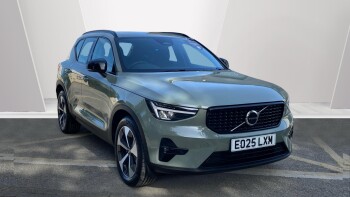 Volvo XC40 2.0 B4P Plus Dark 5dr Auto Petrol Estate